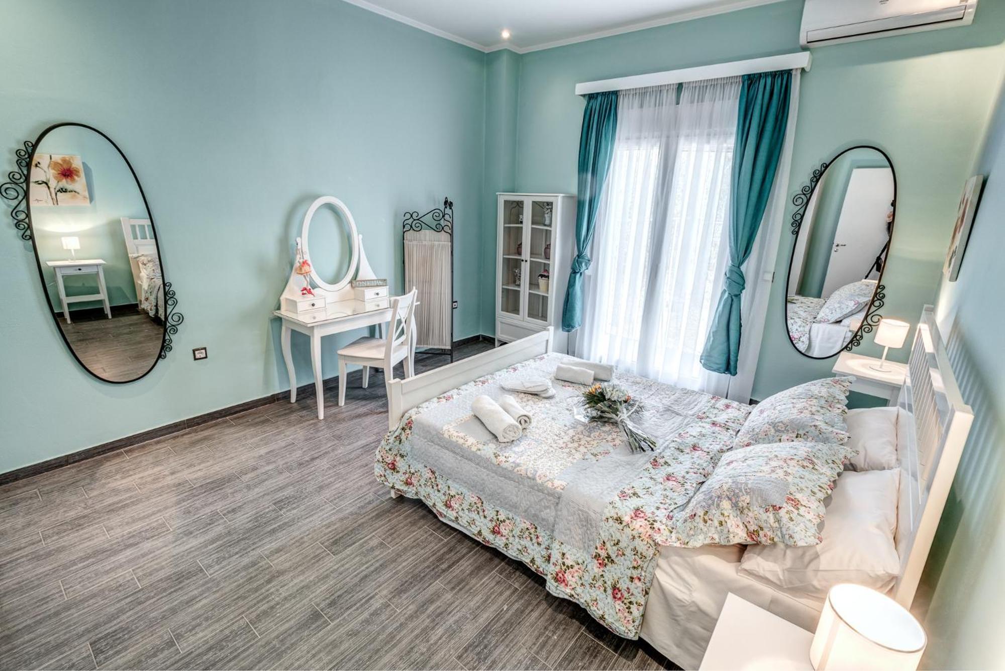 Villa Intemella Kompitsion Екстер'єр фото