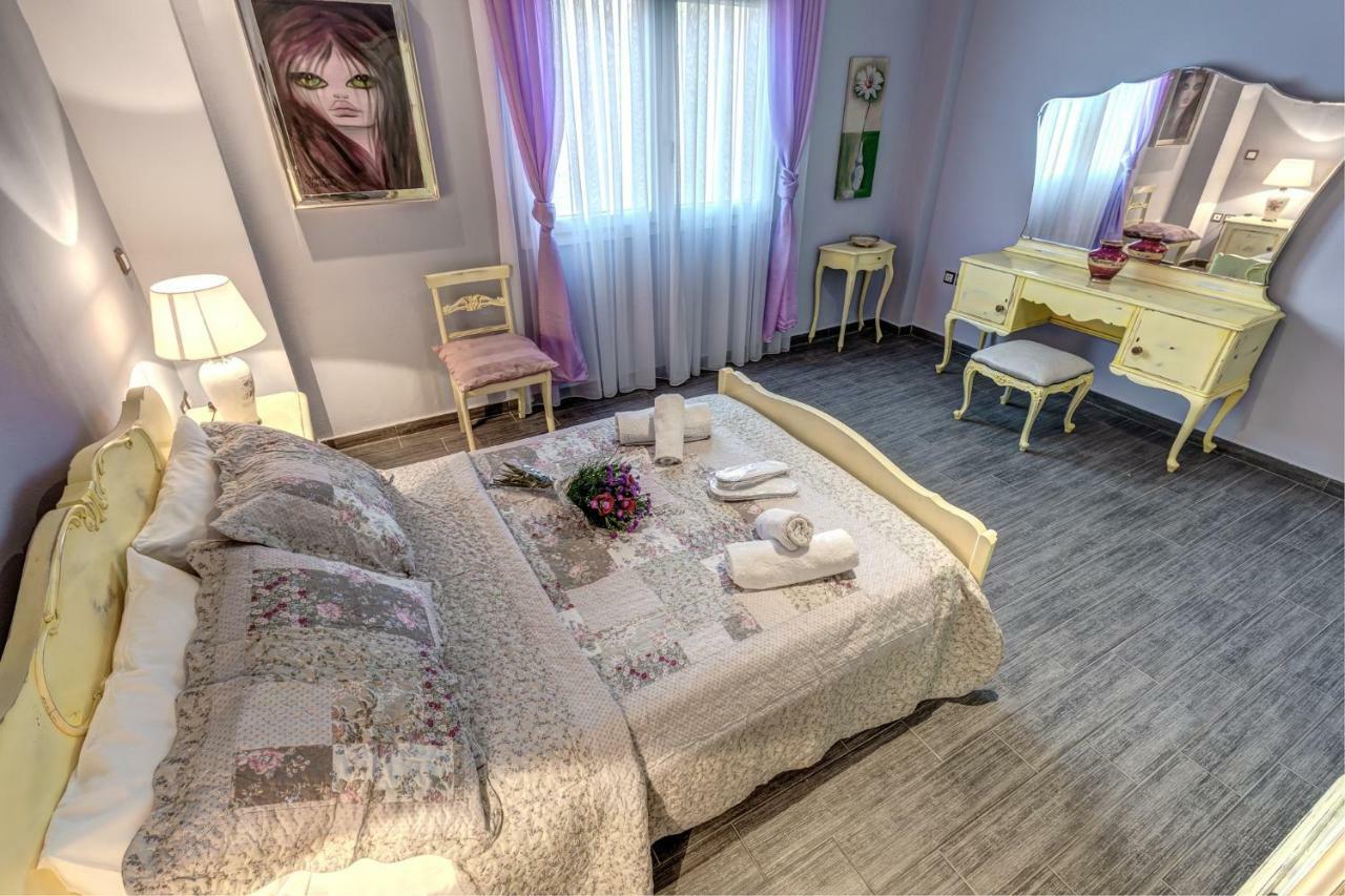 Villa Intemella Kompitsion Екстер'єр фото