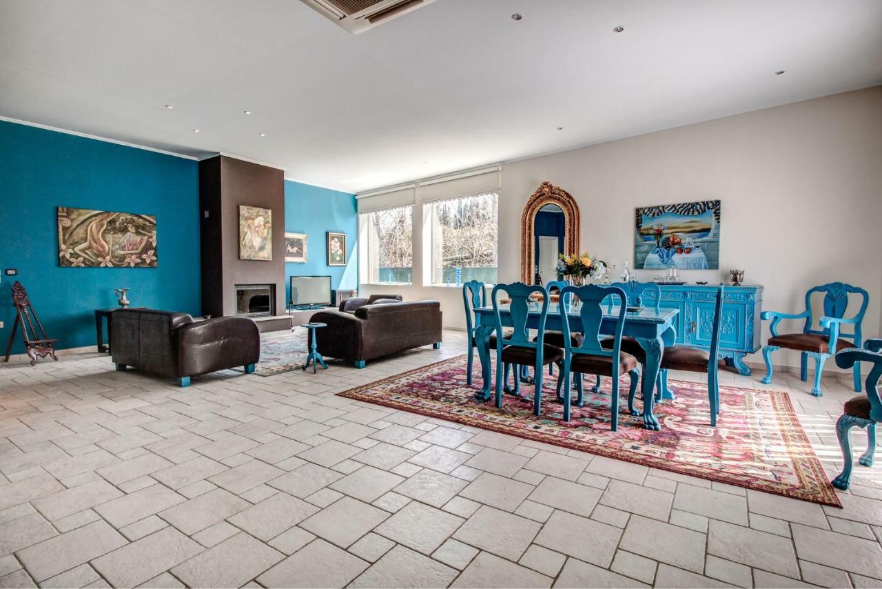 Villa Intemella Kompitsion Екстер'єр фото
