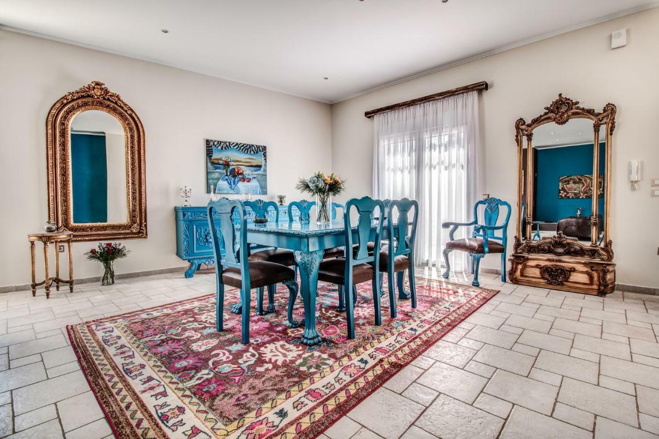 Villa Intemella Kompitsion Екстер'єр фото